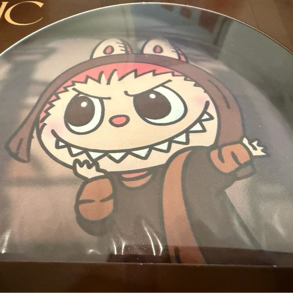 Labubu's Artistic Quest Louvre Special Edition Cosmetic Storage Bag - Picture 3 of 6